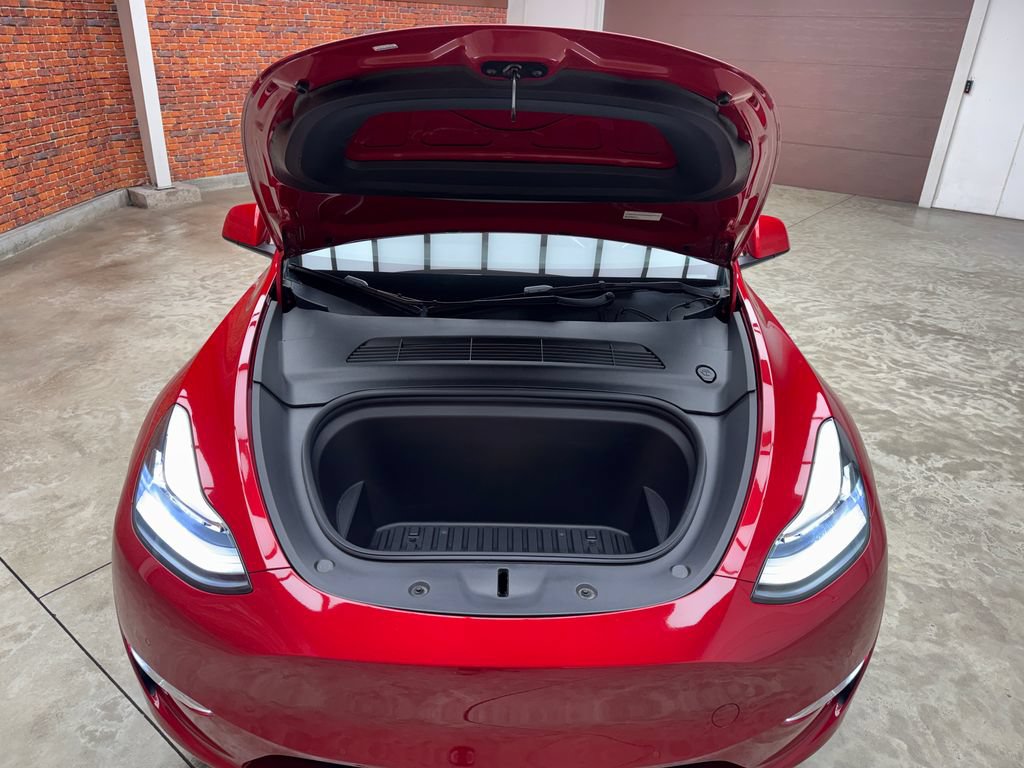 Used 2022 Tesla Model Y Long Range AWD/4WD image 27