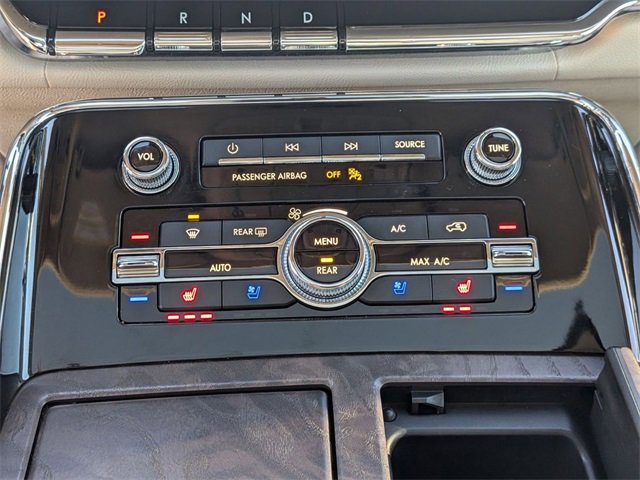 Used 2020 Lincoln Navigator Reserve w/ Luxury Package image 23