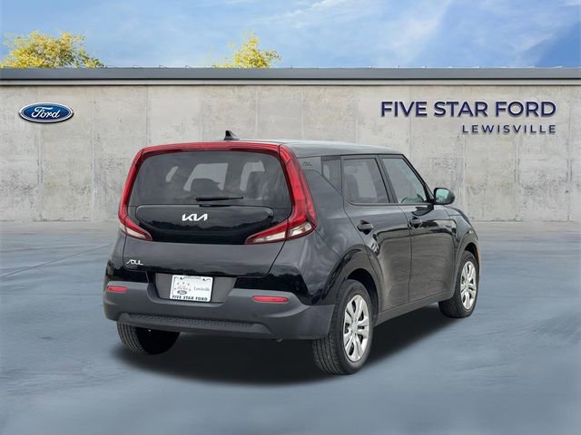 Used 2022 Kia Soul LX FWD image 4
