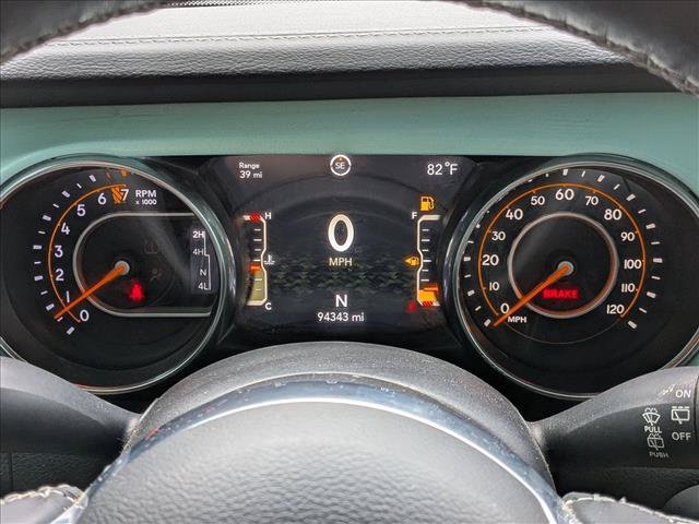 Used 2018 Jeep Wrangler Unlimited Sahara AWD/4WD image 12