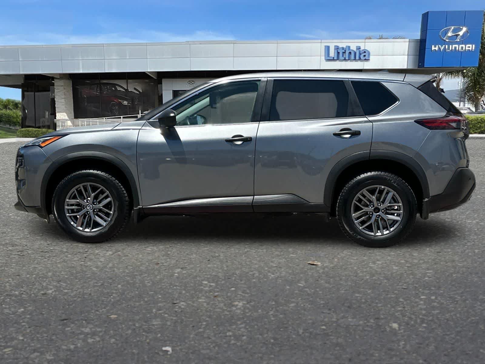 Used 2021 Nissan Rogue S AWD/4WD image 6