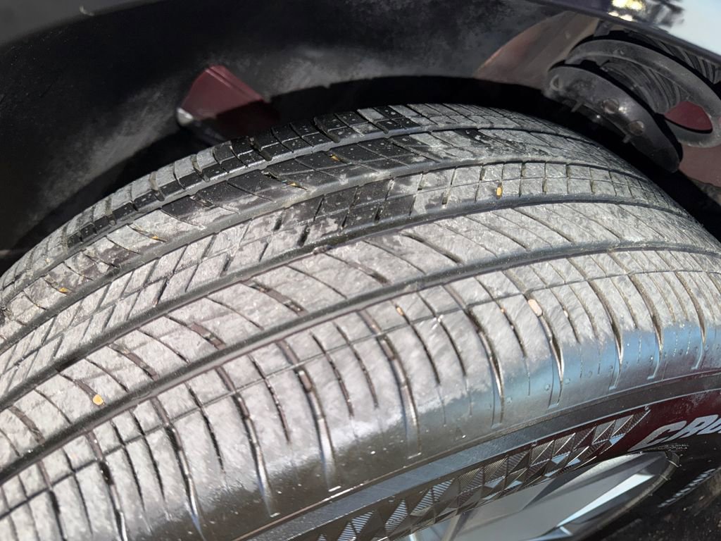 Used 2025 Kia Sportage SX image 32