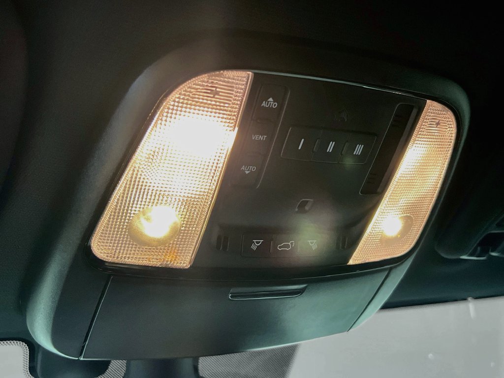 Used 2023 Dodge Durango GT RWD image 16