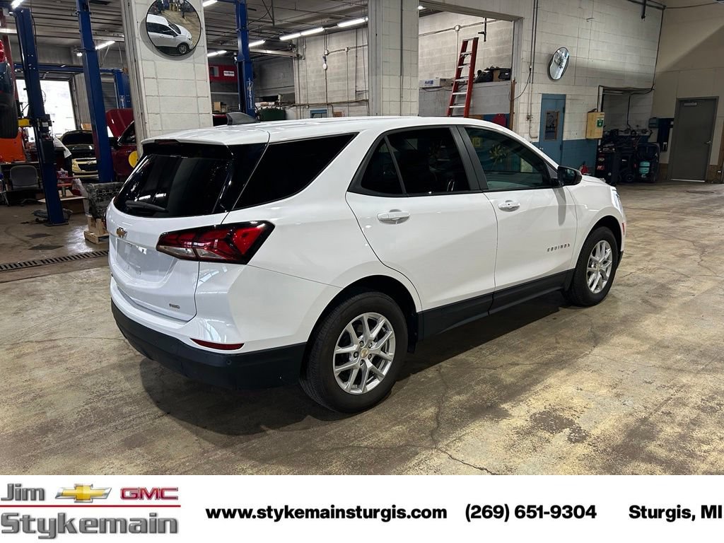 Used 2024 Chevrolet Equinox LS w/ LS Convenience Package AWD/4WD image 6