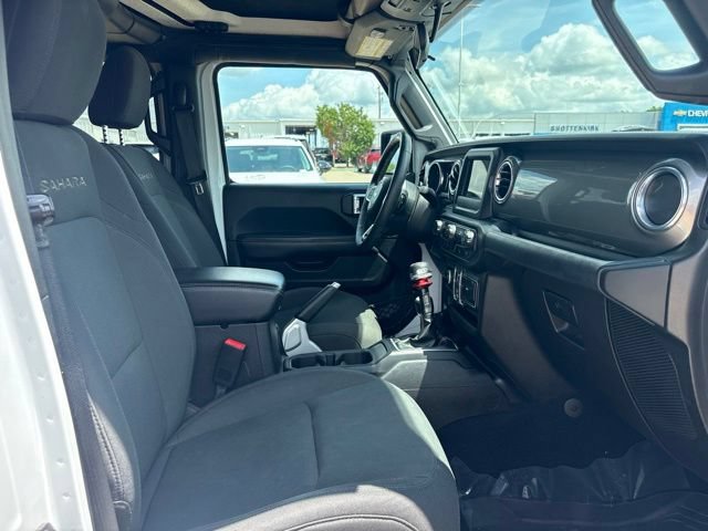Used 2018 Jeep Wrangler Unlimited Sahara w/ LED Lighting Group AWD/4WD image 12