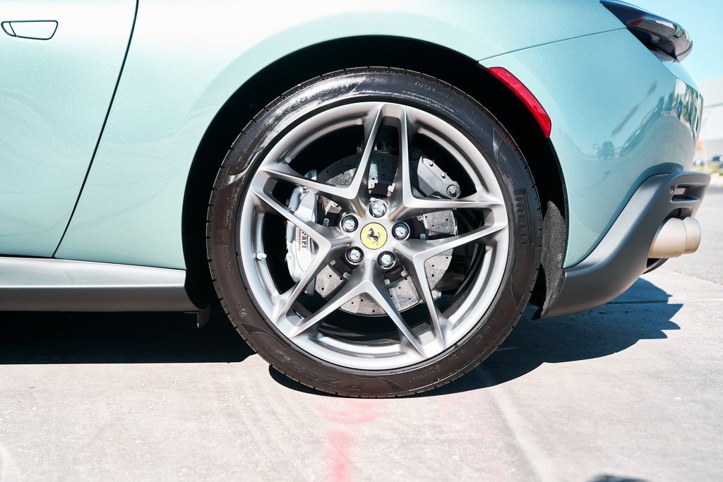 Used 2022 Ferrari Roma Base image 23