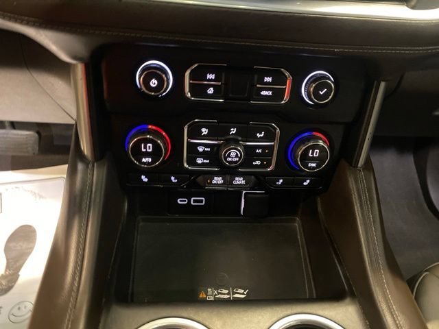 Used 2021 Chevrolet Suburban LT AWD/4WD image 31