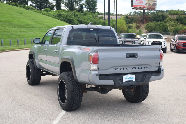 Used 2020 Toyota Tacoma TRD Off-Road w/ TRD Premium Off Road Package AWD/4WD image 6