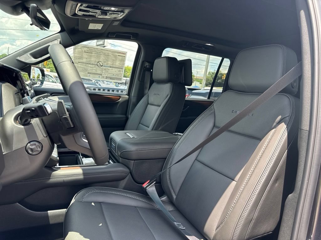 New 2026 GMC Yukon XL Denali w/ Advanced Technology Package AWD/4WD image 15