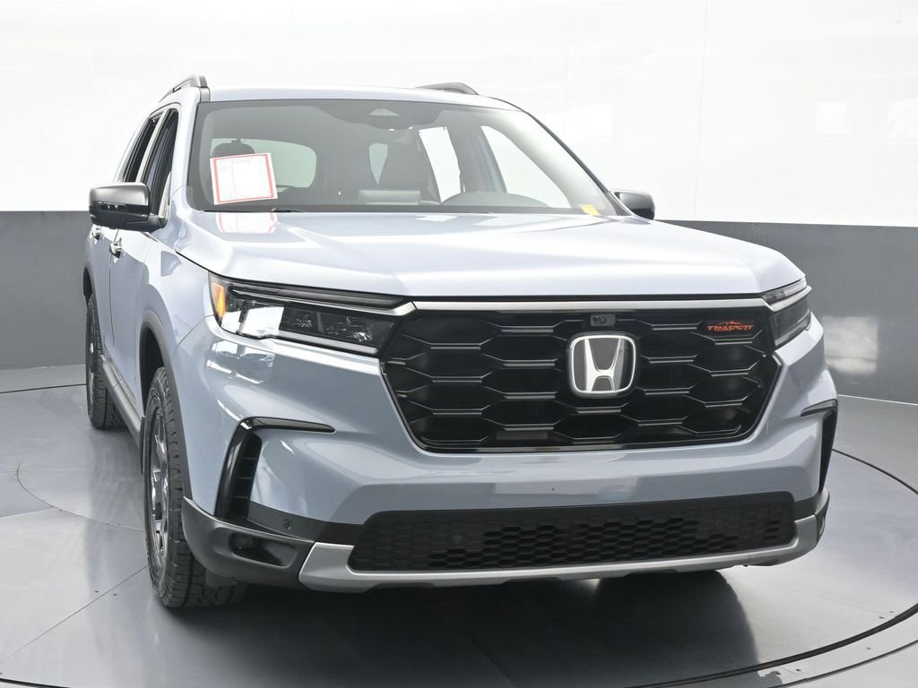 Used 2023 Honda Pilot TrailSport image 9