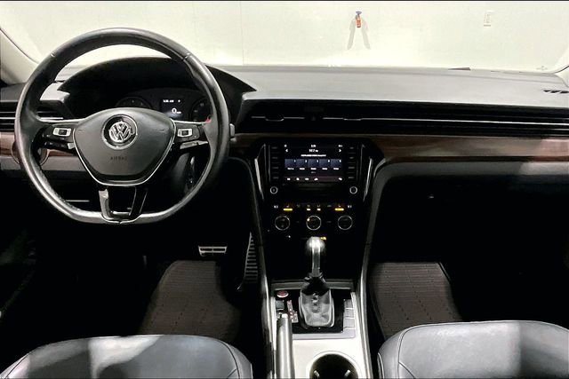 Used 2020 Volkswagen Passat 2.0T SEL image 7