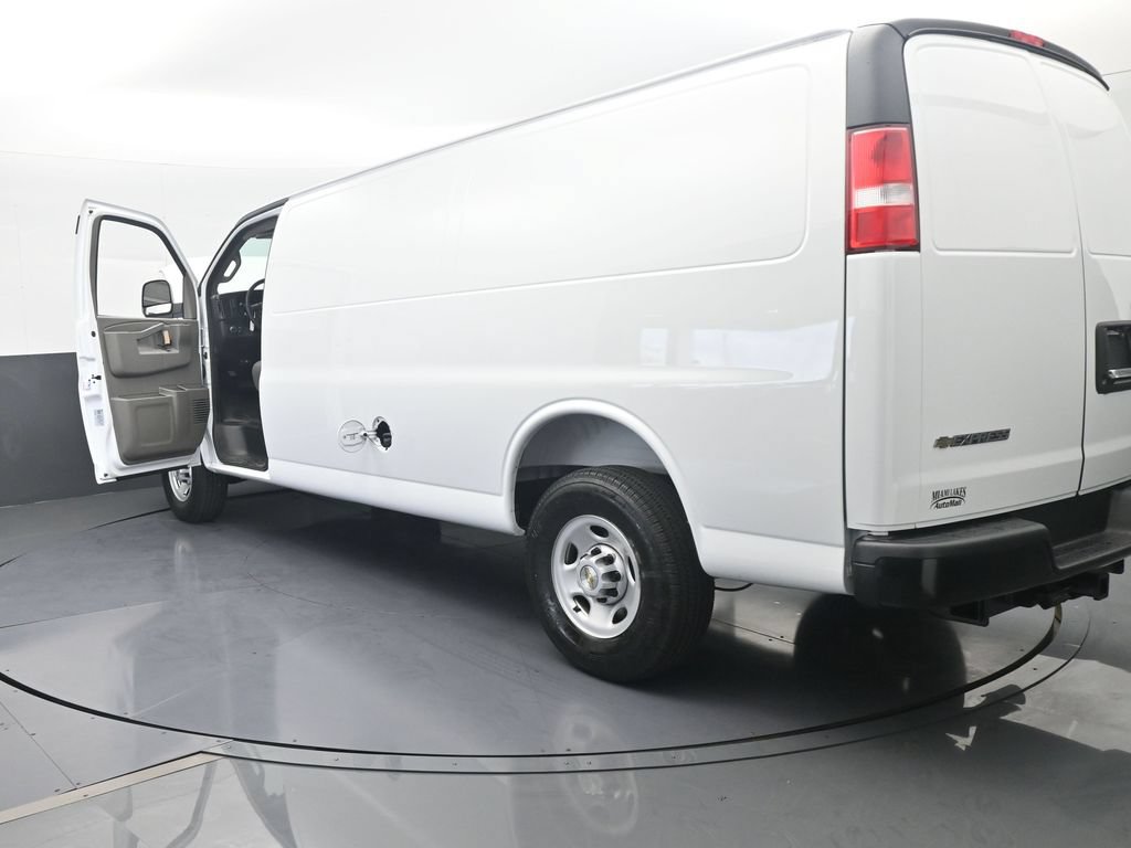 New 2026 Chevrolet Express 2500 Extended w/ Driver Convenience Package RWD image 73