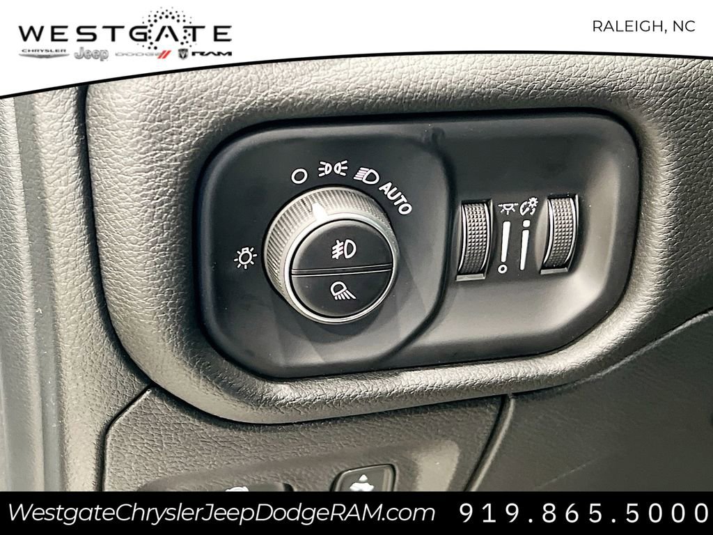 New 2026 RAM 1500 4x4 Crew Cab image 13