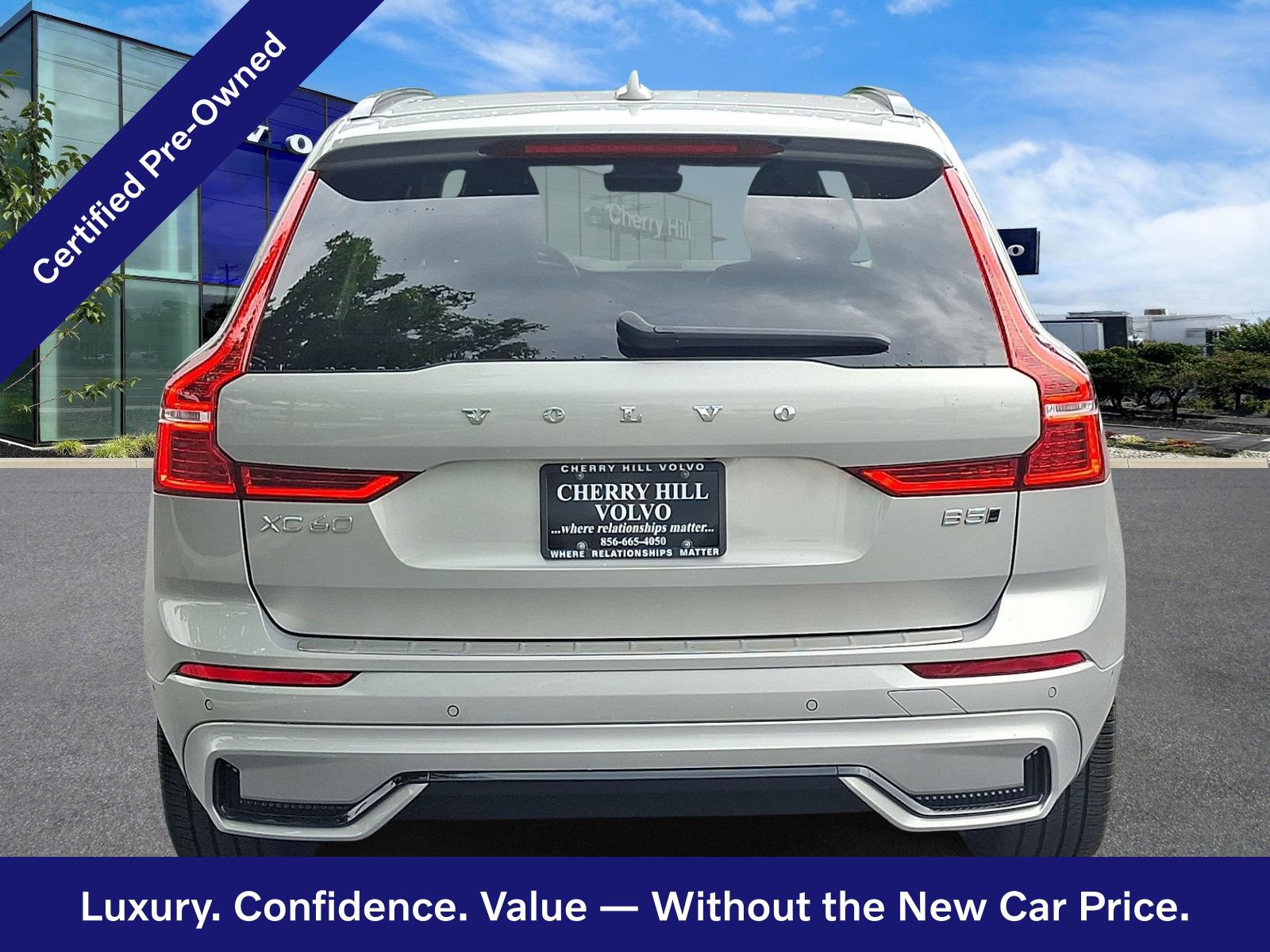 Certified 2023 Volvo XC60 B5 Ultimate w/ Climate Package AWD/4WD image 6