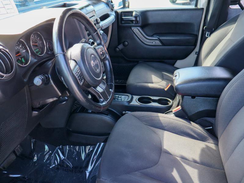 Used 2018 Jeep Wrangler Sport AWD/4WD image 9