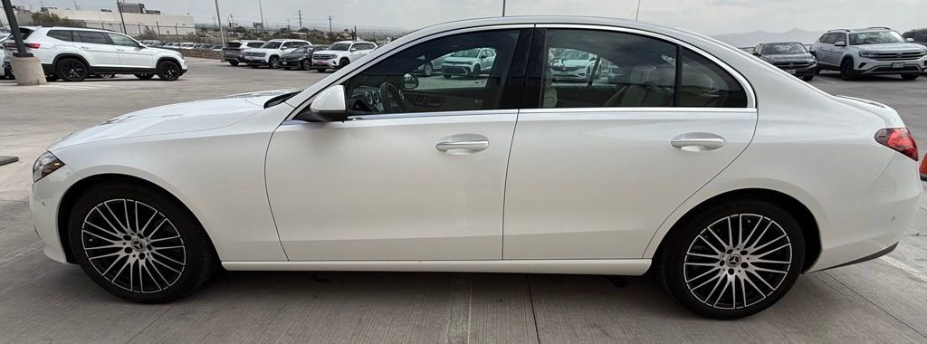 Used 2025 Mercedes-Benz C 300 Sedan image 5