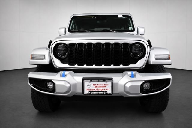 Used 2024 Jeep Wrangler High Altitude AWD/4WD image 2