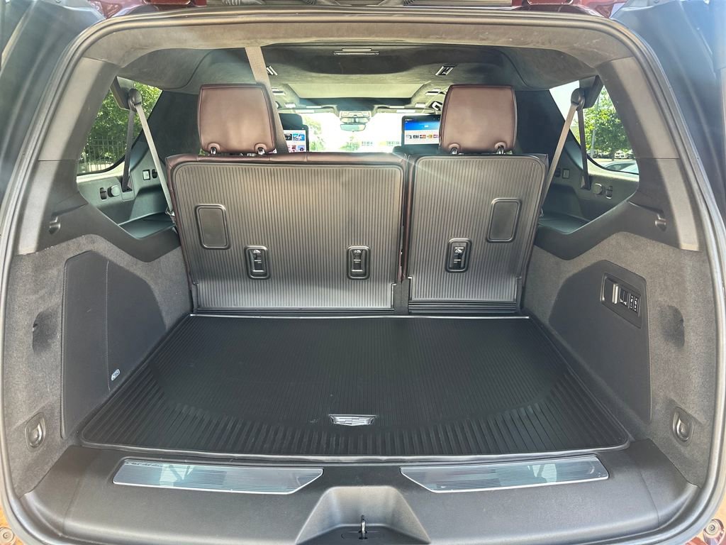Used 2023 Cadillac Escalade ESV Premium Luxury Platinum w/ Heavy-Duty Trailer Package AWD/4WD image 46