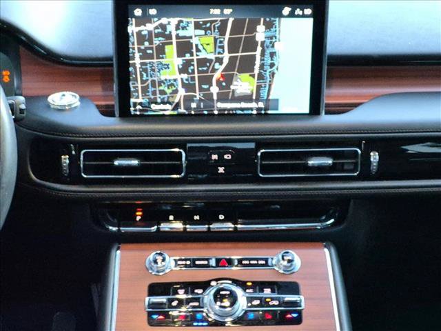 Used 2023 Lincoln Aviator Reserve w/ Equipment Group 201A RWD image 10