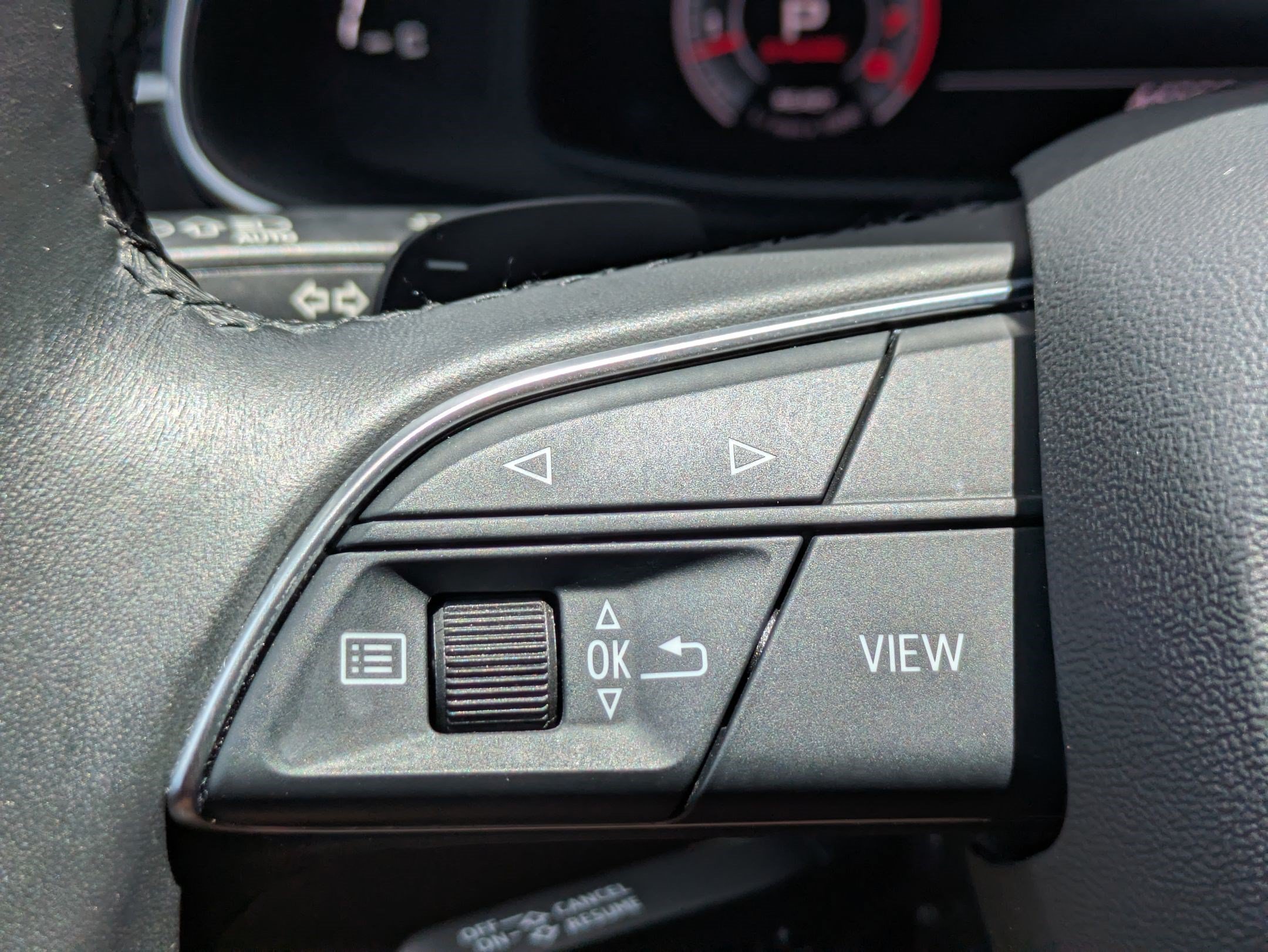 Used 2023 Audi Q8 Premium w/ Convenience Package AWD/4WD image 13