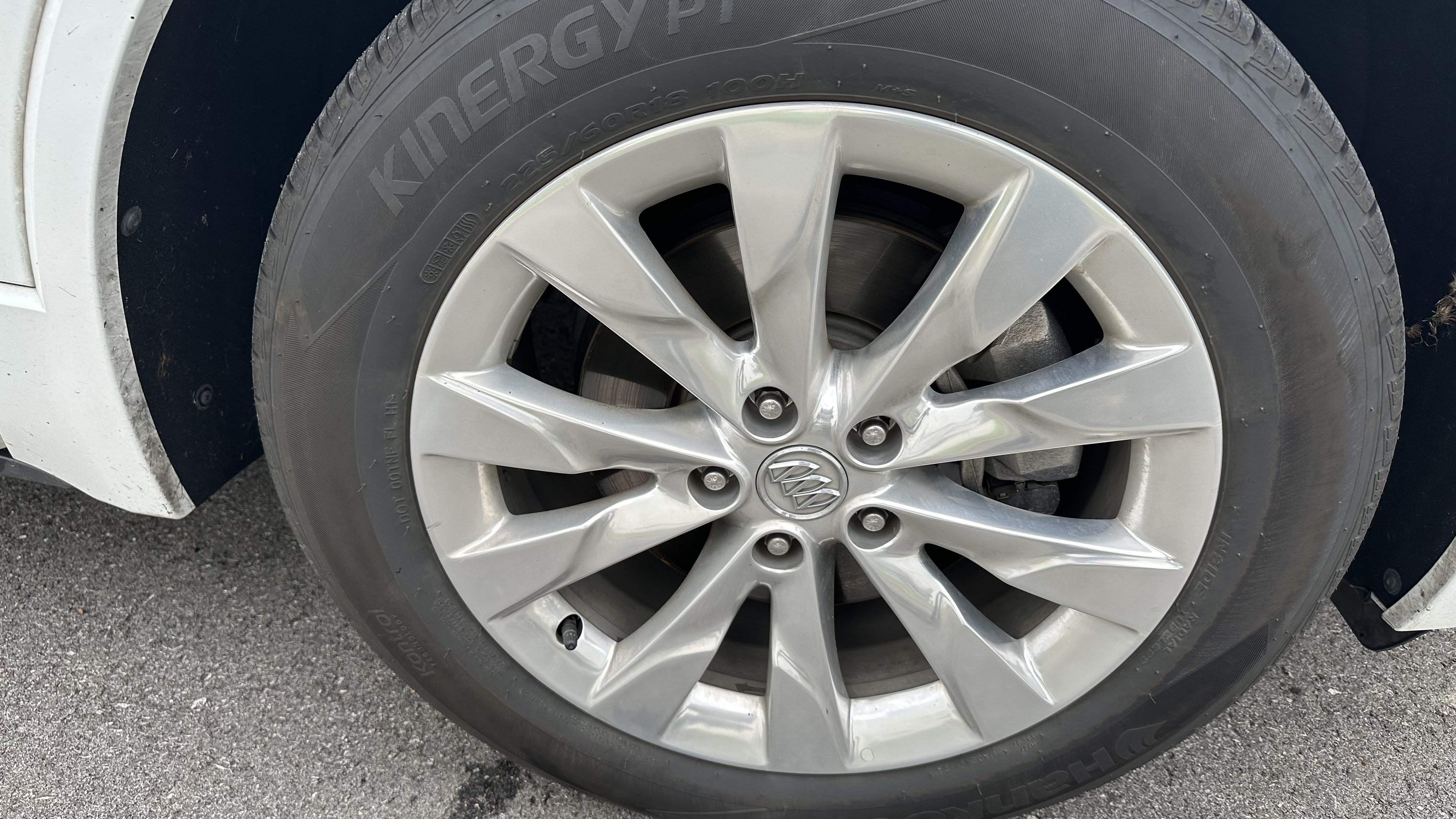 Used 2017 Buick Envision Essence w/ LPO, Interior Luxury Package FWD image 15