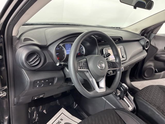 Used 2021 Nissan Kicks S image 14