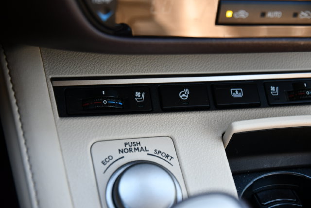 Used 2017 Lexus ES 350 w/ Luxury Package FWD image 14