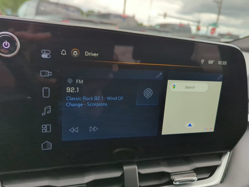 Used 2025 Chevrolet Equinox LT w/ Safety and Technology Package AWD/4WD image 18