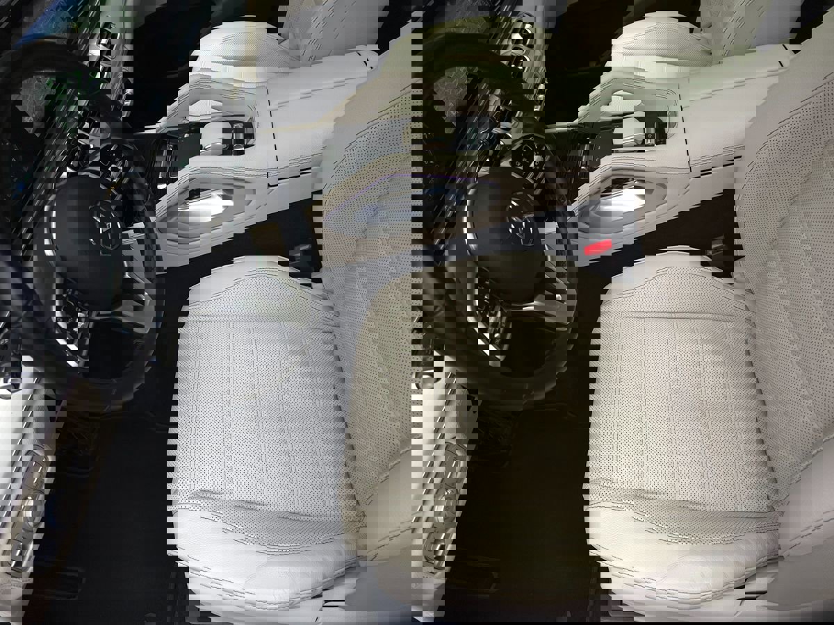 Used 2022 Mercedes-Benz GLS 450 4MATIC image 13