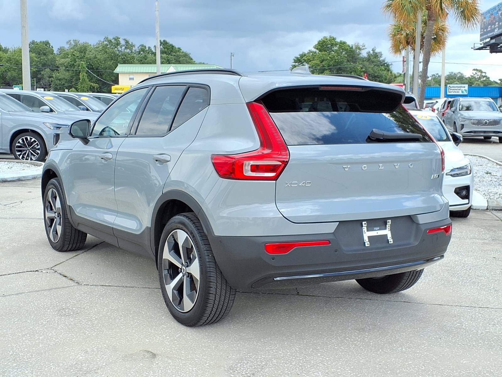 New 2026 Volvo XC40 B5 Plus w/ Protection Package Premier AWD/4WD image 5