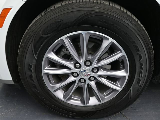 Used 2024 Buick Enclave Premium image 24