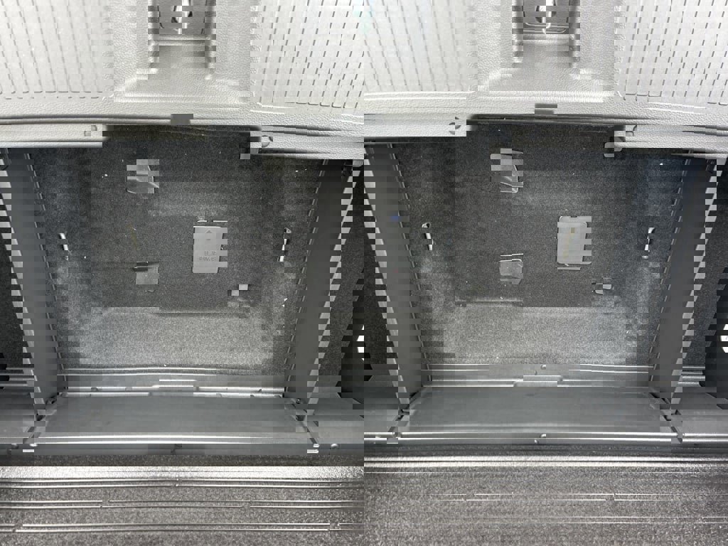 New 2025 Honda Pilot Touring image 17