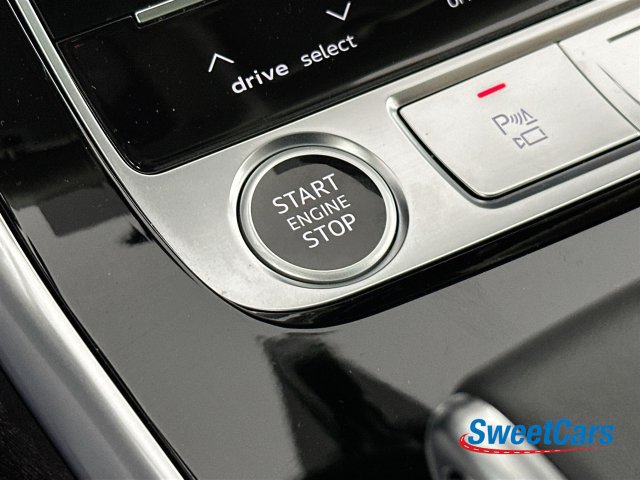 Used 2025 Audi Q8 Prestige AWD/4WD image 31