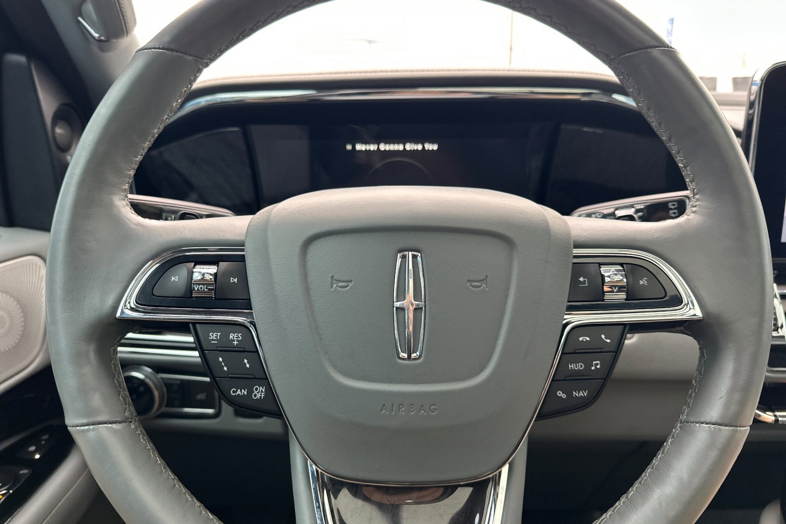 Used 2019 Lincoln Navigator Reserve image 25