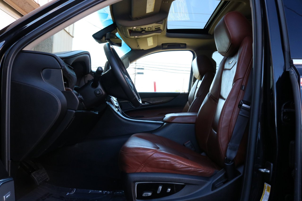 Used 2017 Cadillac Escalade Premium Luxury image 18