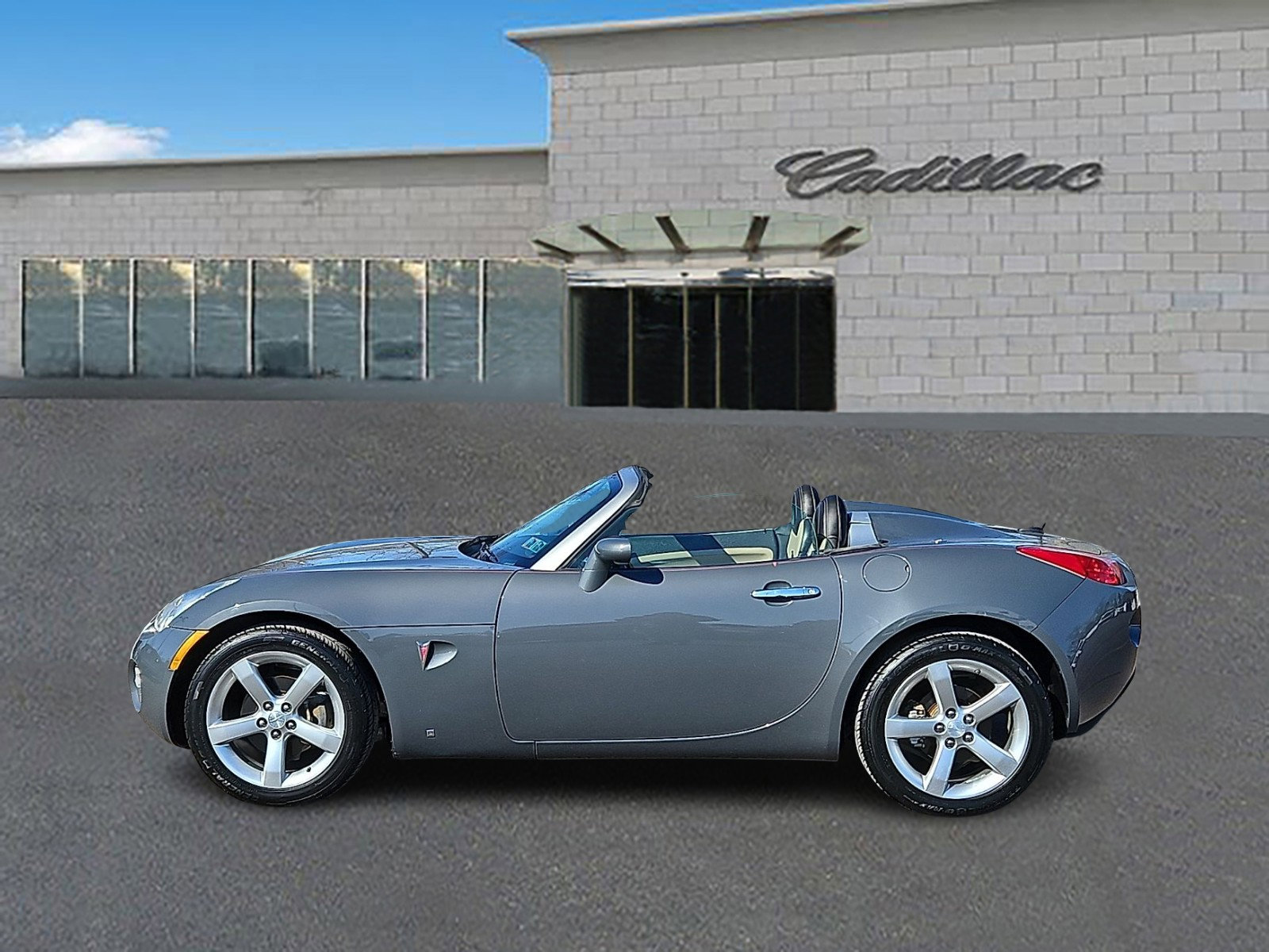 Used 2008 Pontiac Solstice Convertible w/ Premium Package image 7