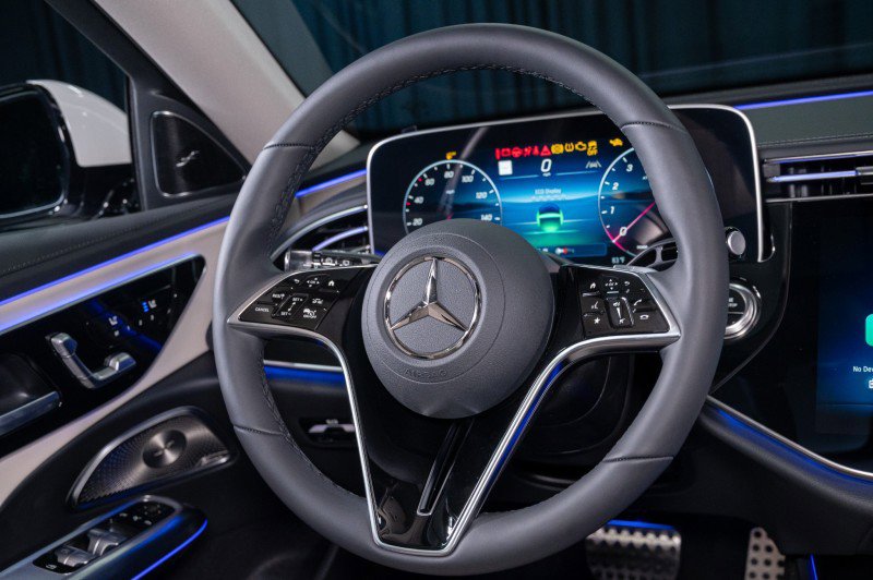 New 2025 Mercedes-Benz E 450 4MATIC All-Terrain Wagon image 16