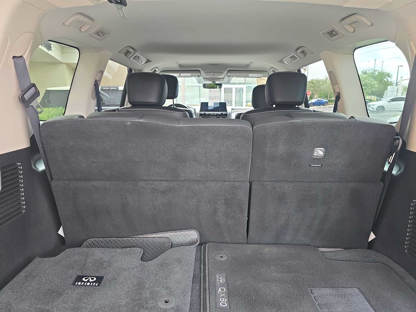 Certified 2023 INFINITI QX80 Premium Select w/ Cargo Package AWD/4WD image 9