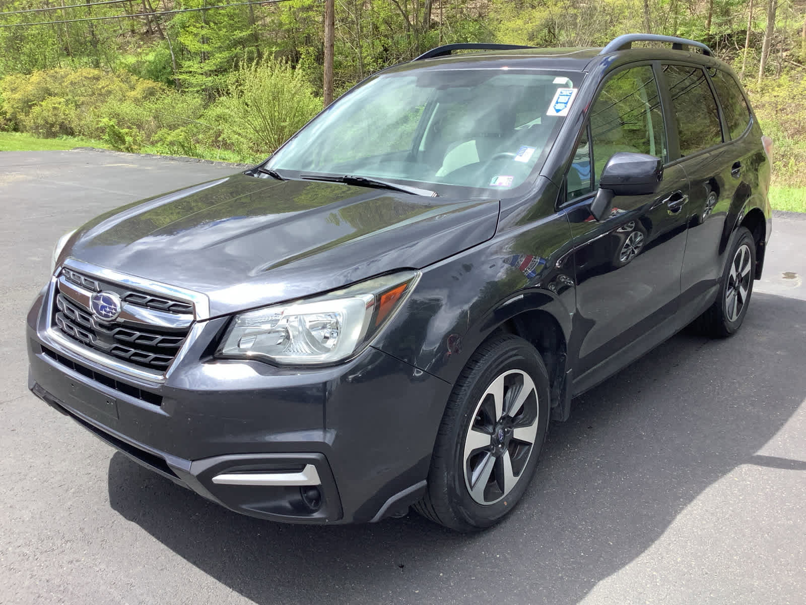 Used 2017 Subaru Forester 2.5i Premium w/ All-Weather Package AWD/4WD image 4