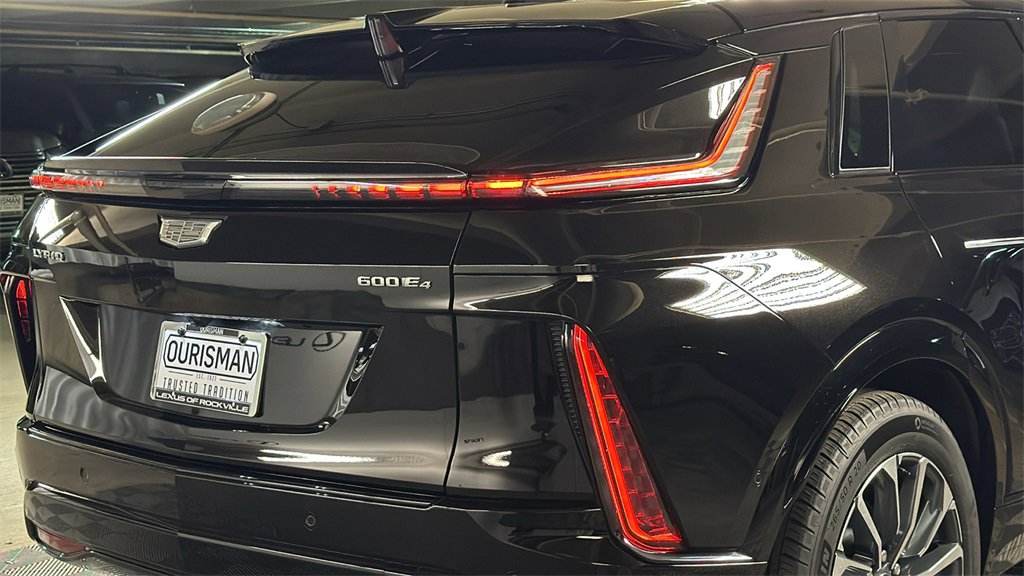 Used 2025 Cadillac Lyriq Sport image 8