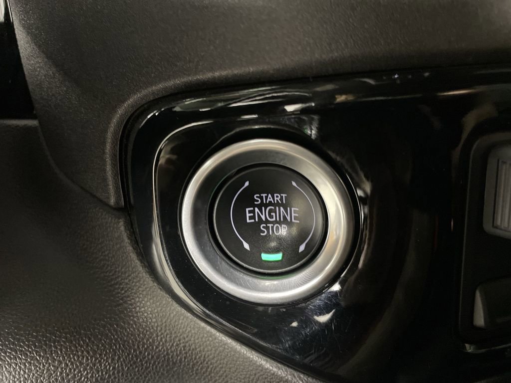 Used 2025 GMC Sierra 2500 SLT image 16