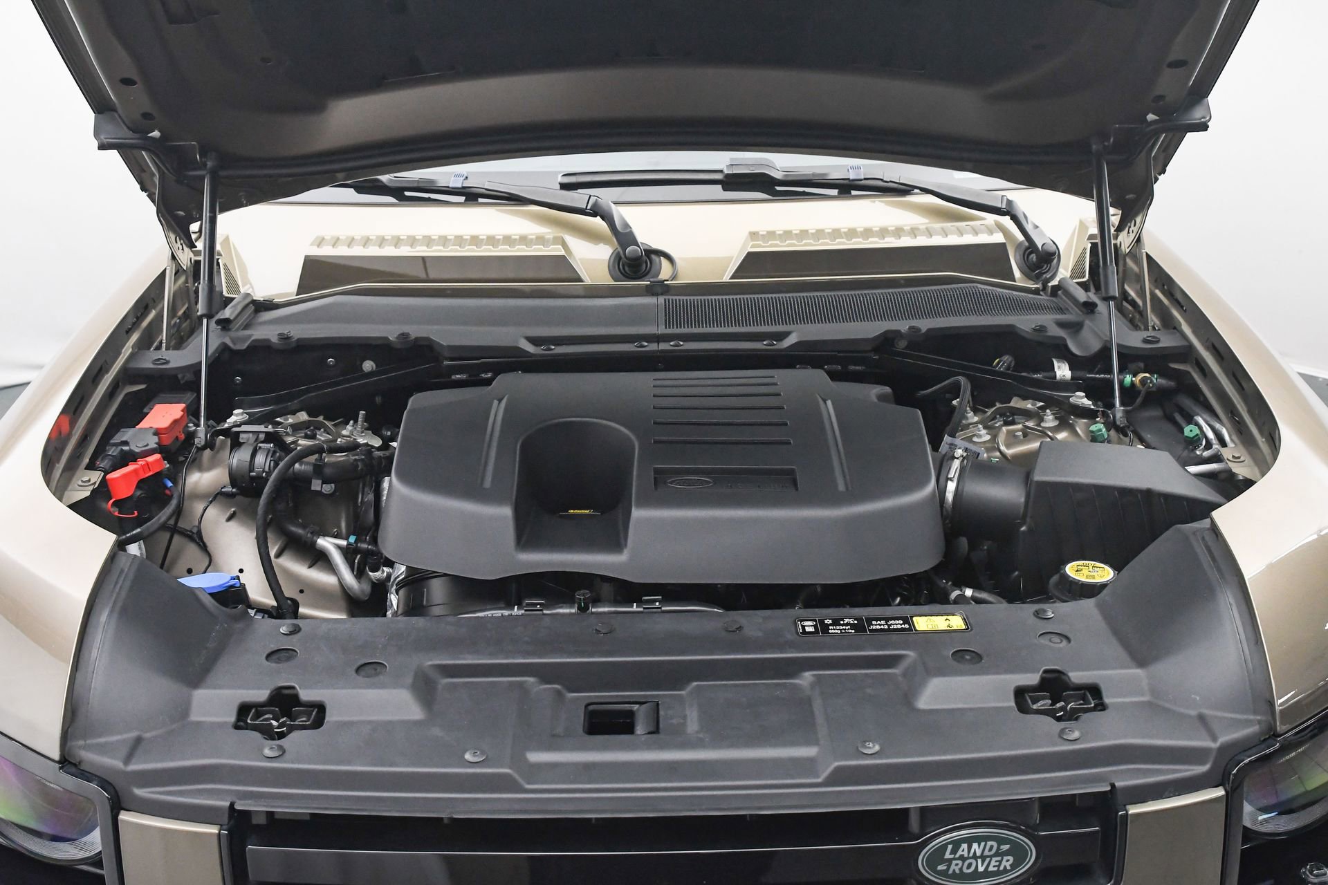 Used 2024 Land Rover Defender 110 S image 26