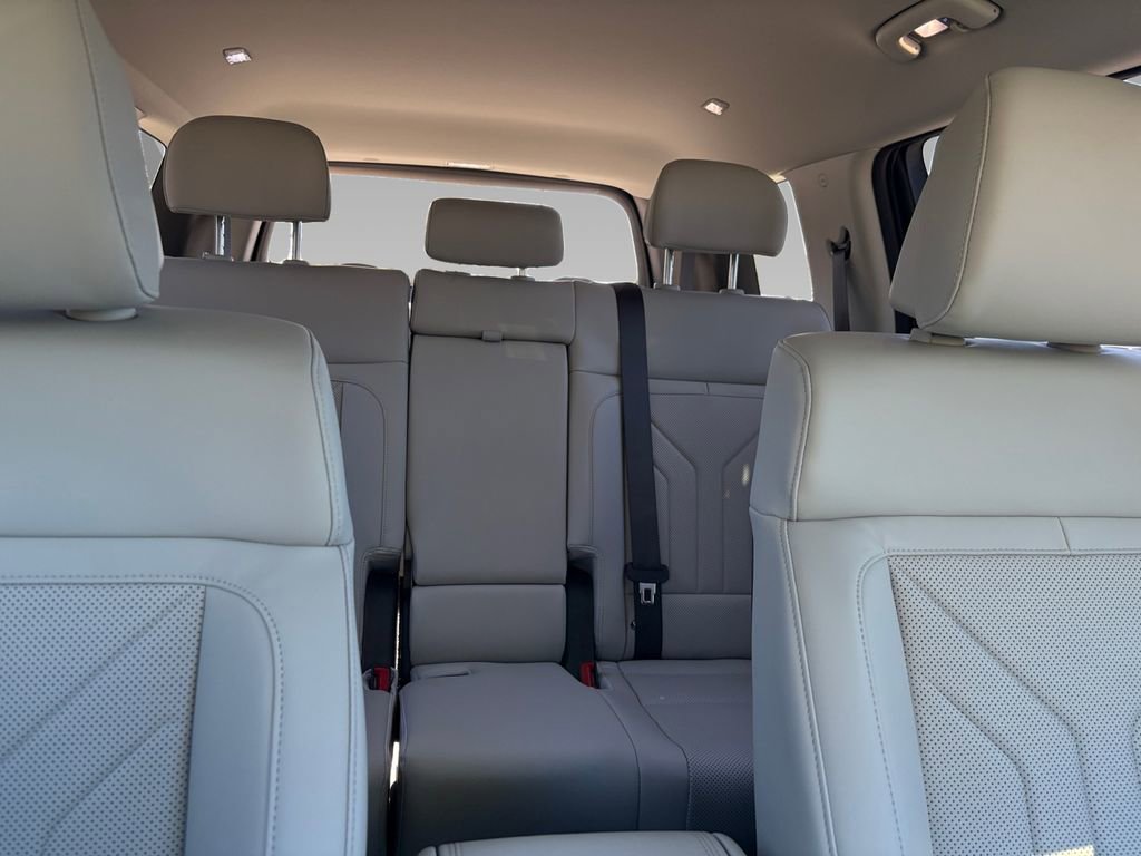 New 2026 Hyundai Santa Fe SEL image 2