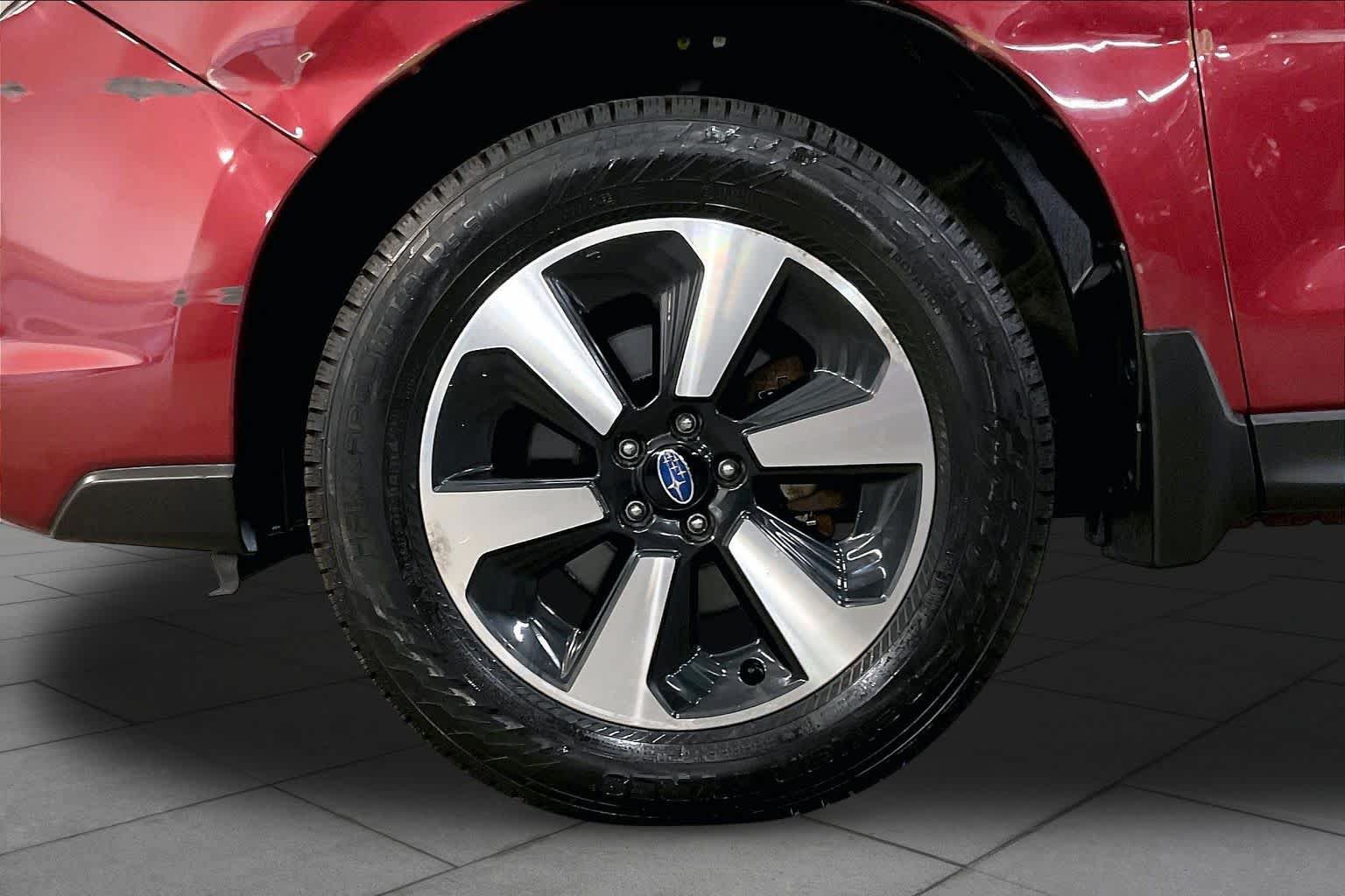 Used 2017 Subaru Forester 2.5i Premium AWD/4WD image 11