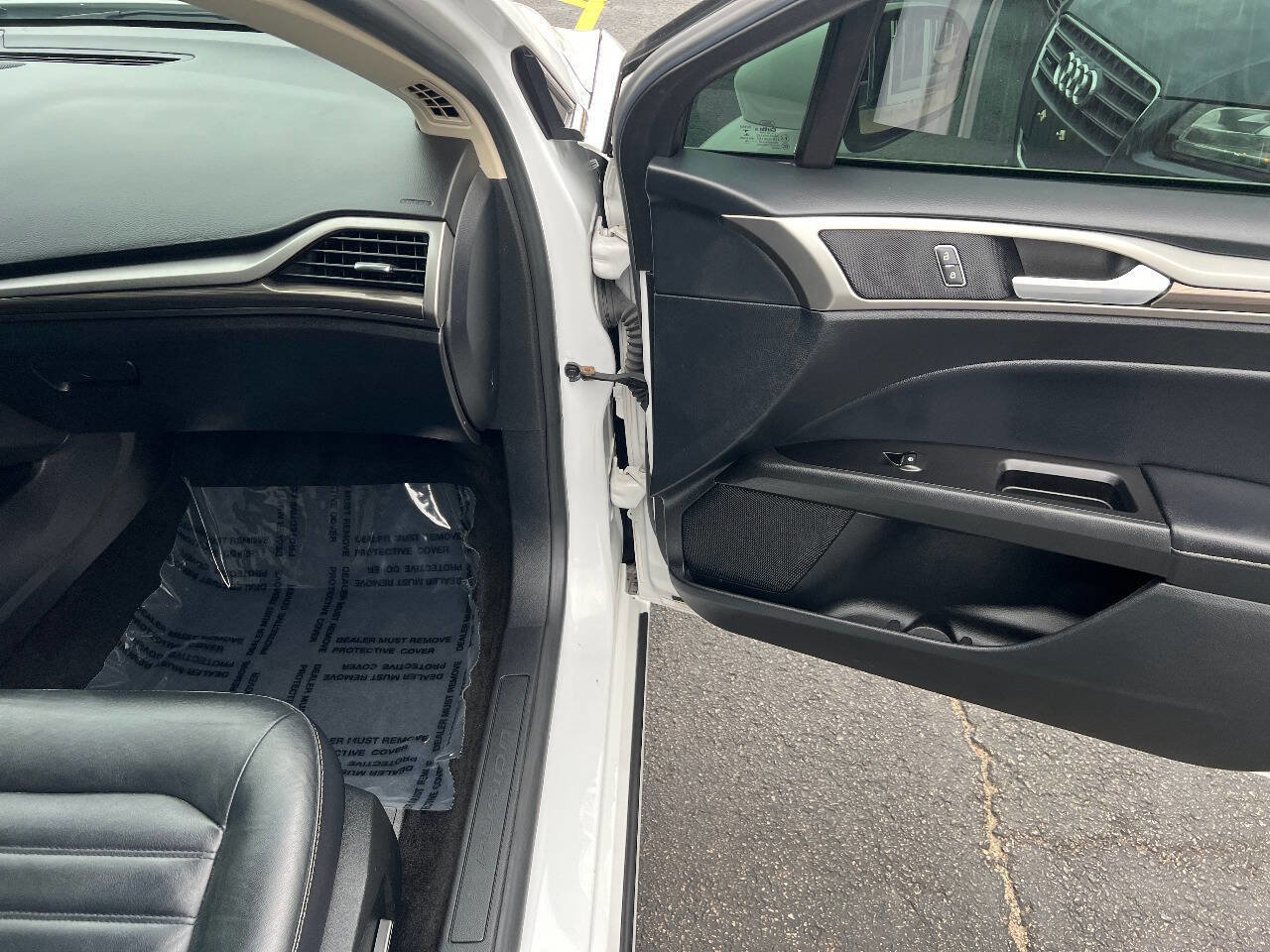 Used 2018 Ford Fusion SE w/ Equipment Group 602A FWD image 28