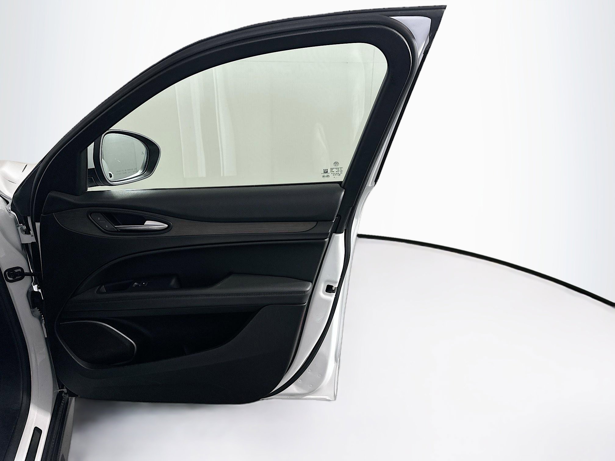 Used 2022 Alfa Romeo Stelvio Ti image 35