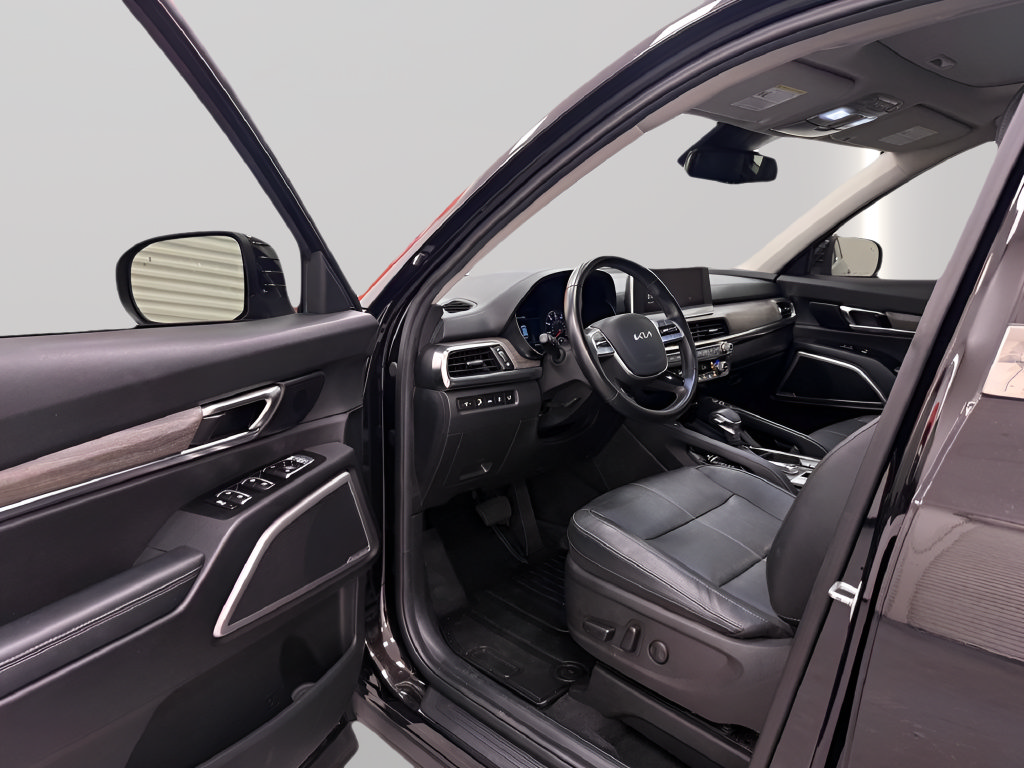 Used 2022 Kia Telluride EX w/ EX Premium Package FWD image 9