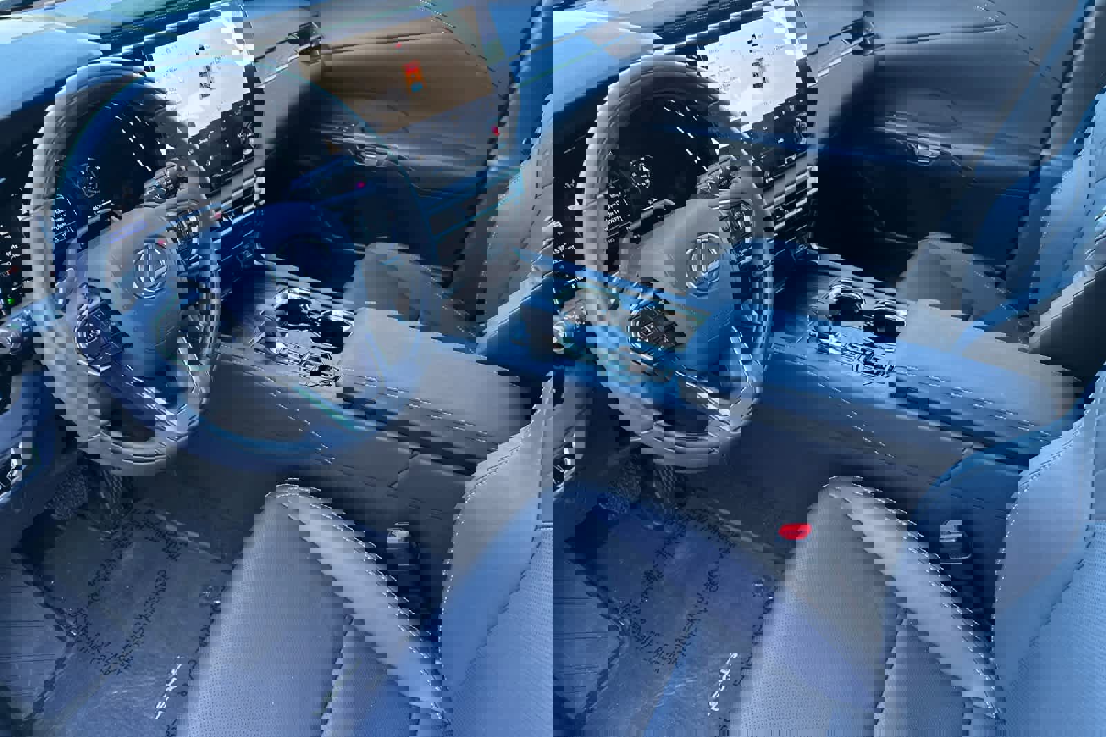 Certified 2025 Lexus RX 350h w/ Convenience Package image 11