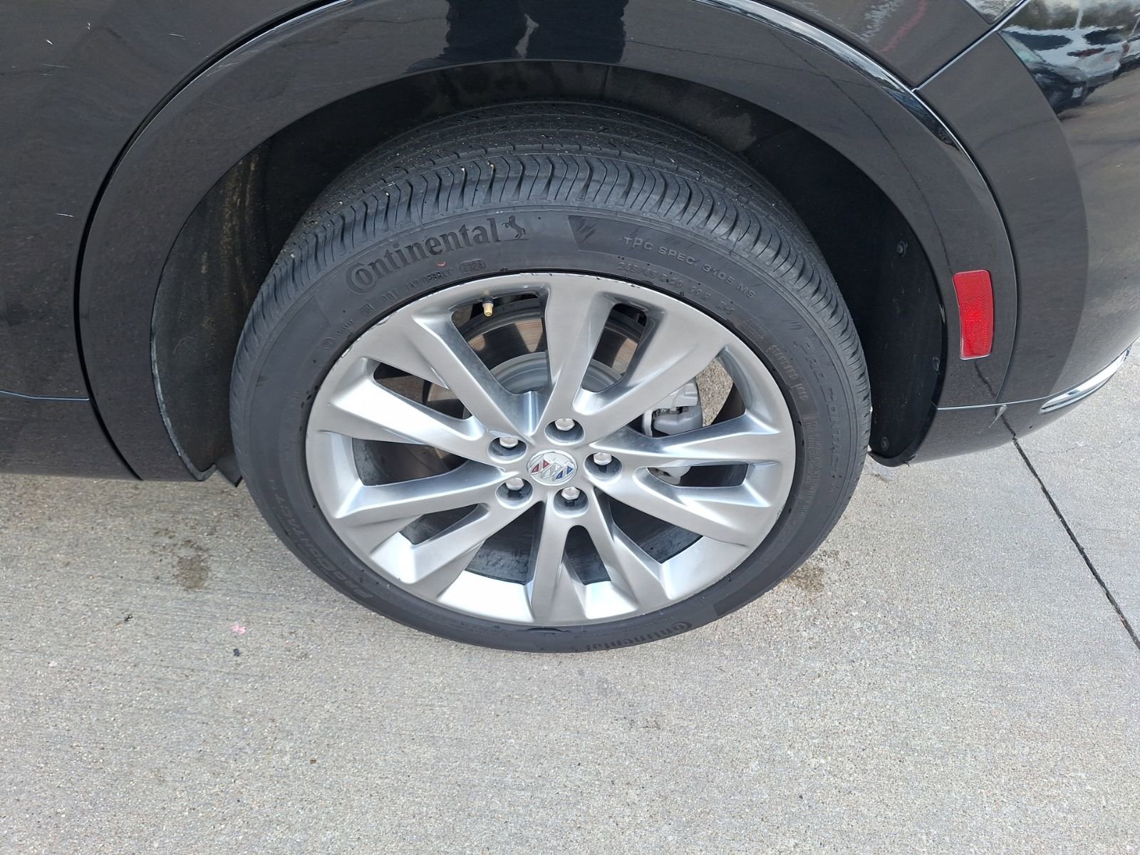 Used 2022 Buick Envision Avenir w/ Safety Package image 11