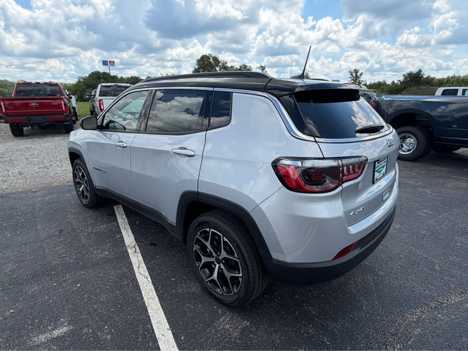 New 2026 Jeep Compass Limited w/ Sun, Sound & Navigation Group AWD/4WD image 4
